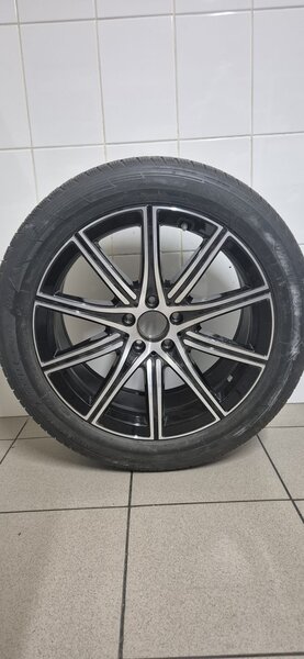 Vand set de jante compatibile Mercedes, echipate cu anvelope de iarna in st